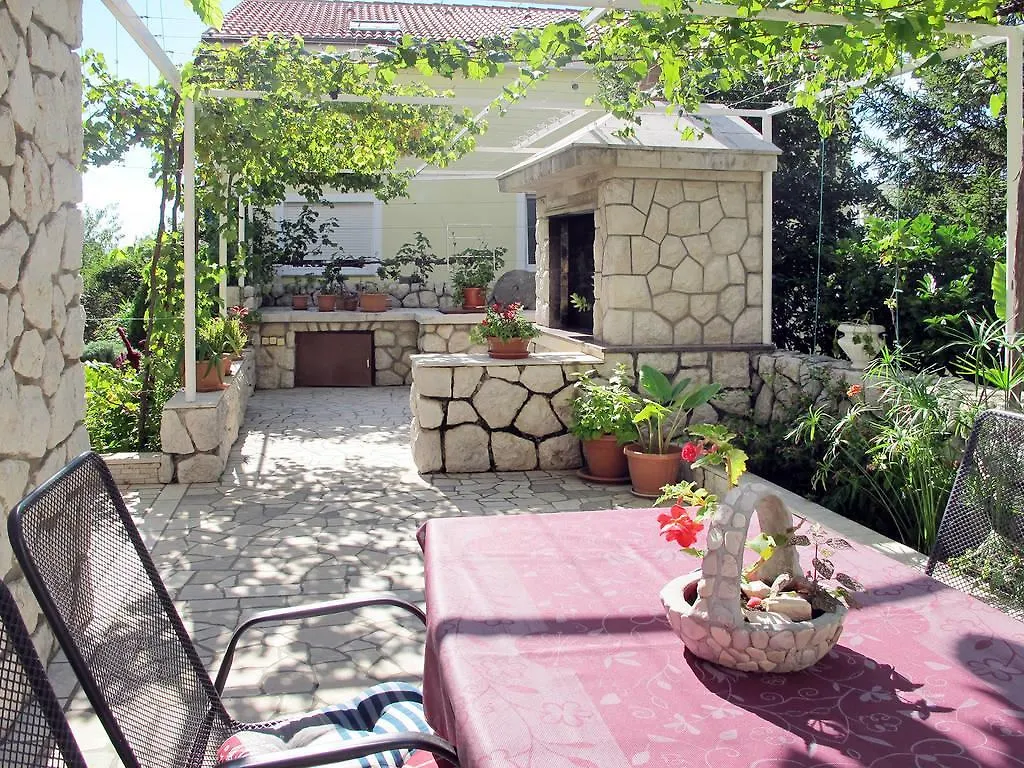 Apartment Andro Dramalj